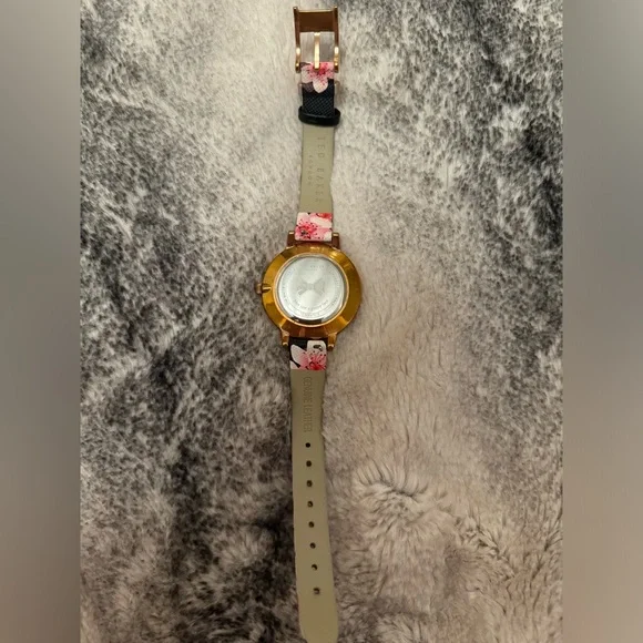 Ted Baker 38mm Black Dial Pink Floral Leather Women's Watch - Picture 4 of 5